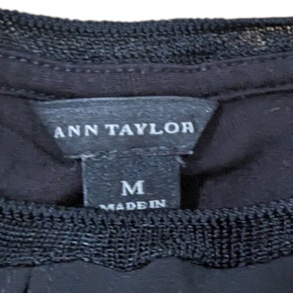 Ann Taylor black keyhole tank - Picture 4 of 5
